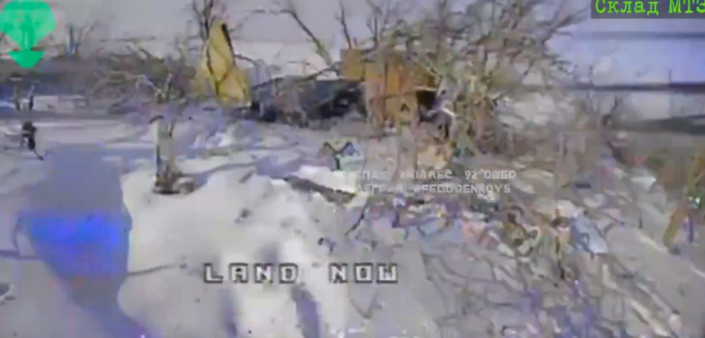 Шесть вражеских блиндажей и склад уничтожили дроны харьковских воинов (видео)