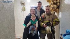 У Харкові рятувальники відкрити квартиру, де немовля залишилося без батьків
