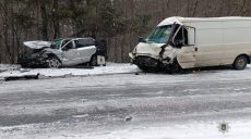 Пятеро, среди них двое детей, пострадали в ДТП в Харьковской области