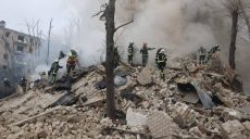 Ракетный удар по Харькову. Шестую погибшую достали из-под завалов спасатели