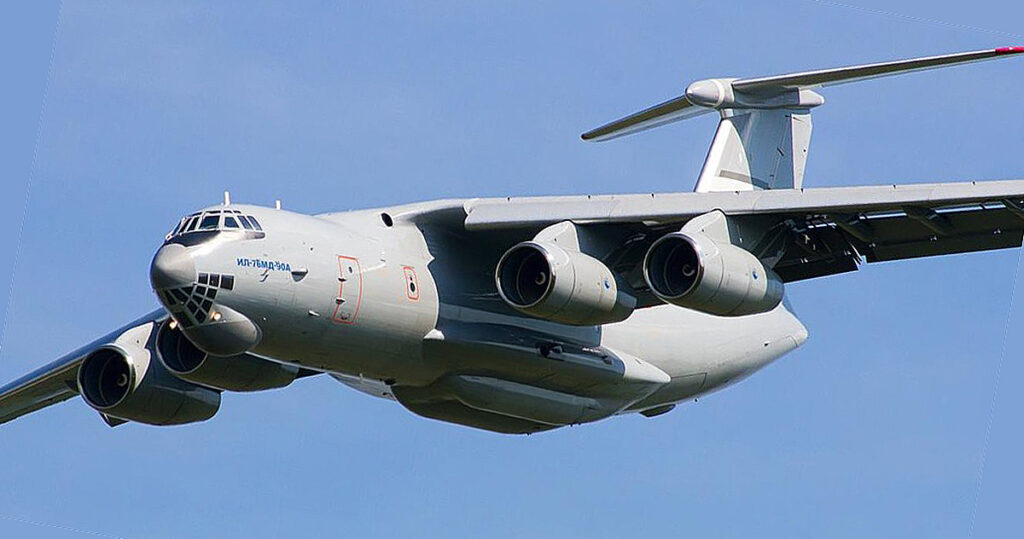 На борту ИЛ-76 должны были лететь российские военные VIP-персоны – ГУР (видео)