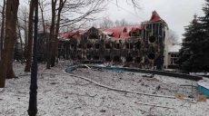 Синєгубов показав наслідки “прильоту” по дитячому центру в Харкові (фото)