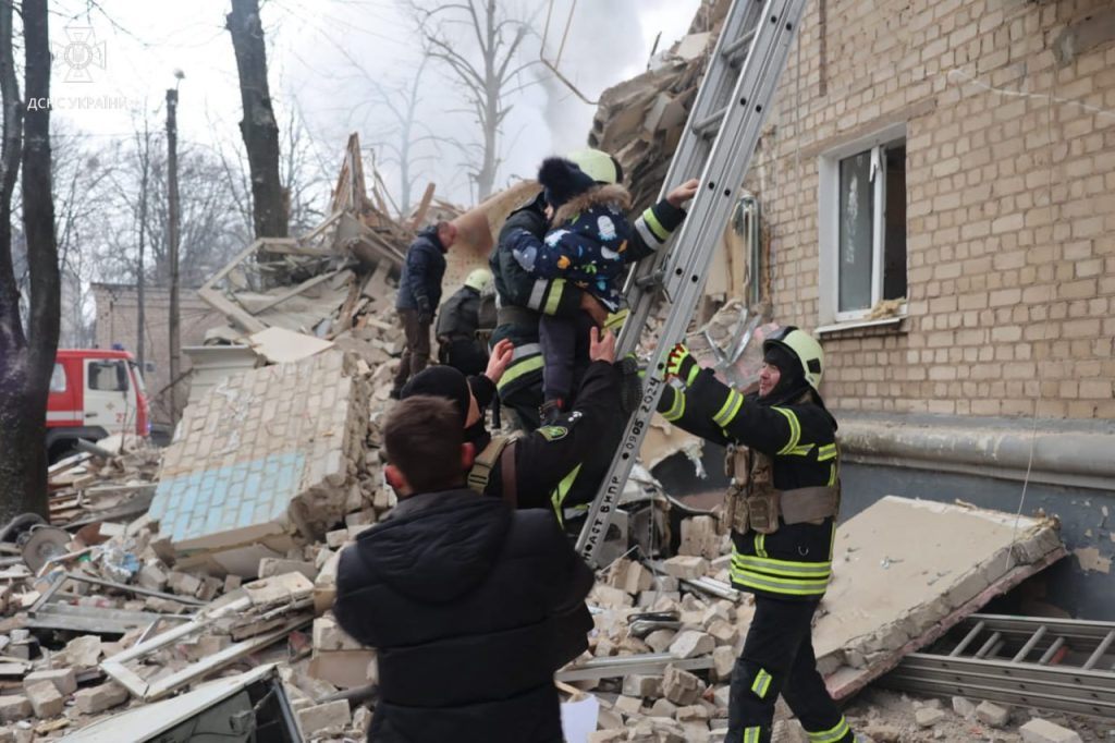 Ракетний удар по Харкову: постраждалих вже 62 особи, з них п’ятеро загинули