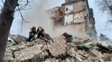Люди остаются под завалами в Харькове — ГСЧС