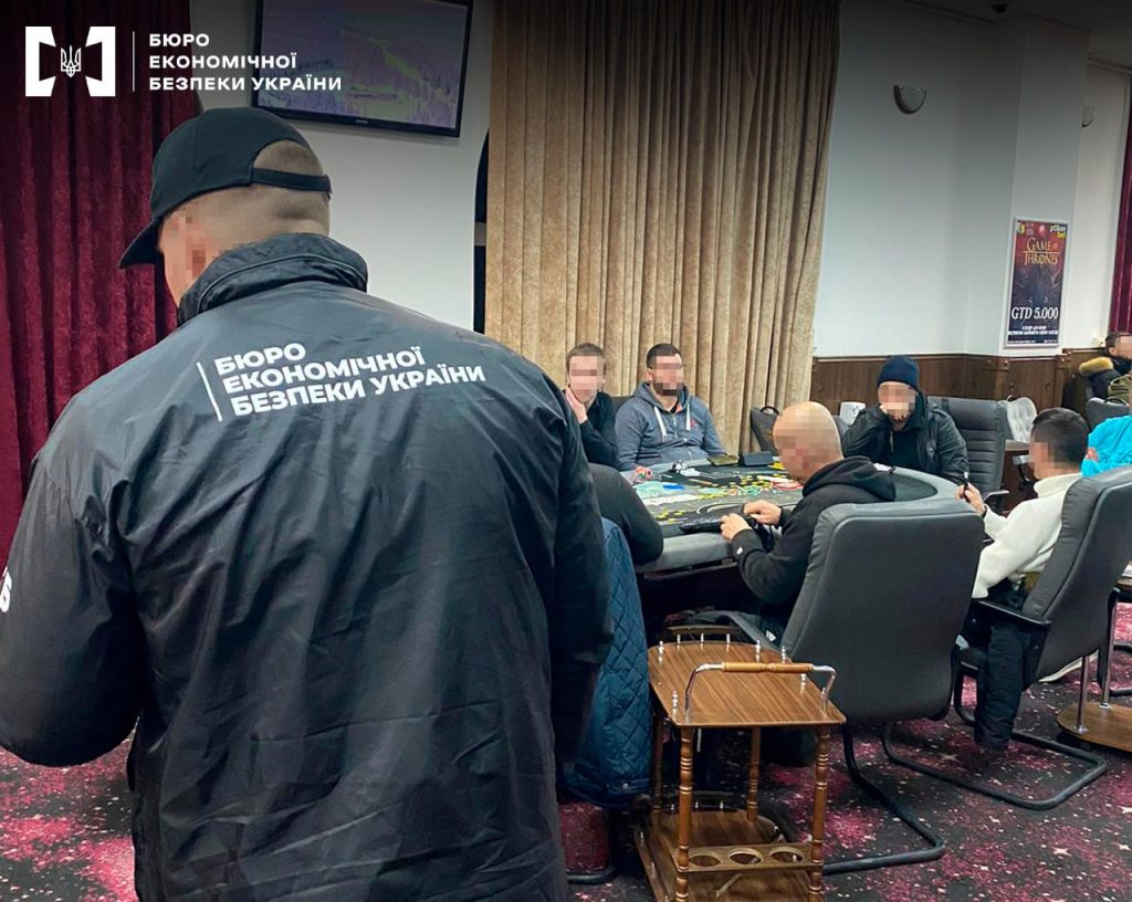 В Харькове подпольно играли в покер на деньги — БЭБ «накрыло» организаторов