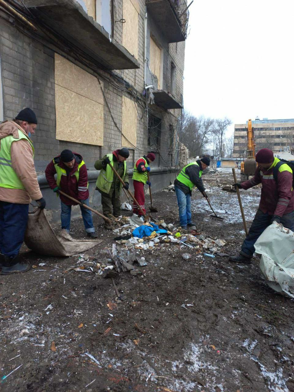 В Харькове устраняют последствия ракетного удара 23.01.2024