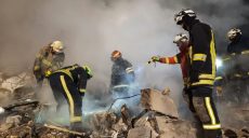 Сьому загиблу через ракетний удар з-під завалів у Харкові дістали рятувальники