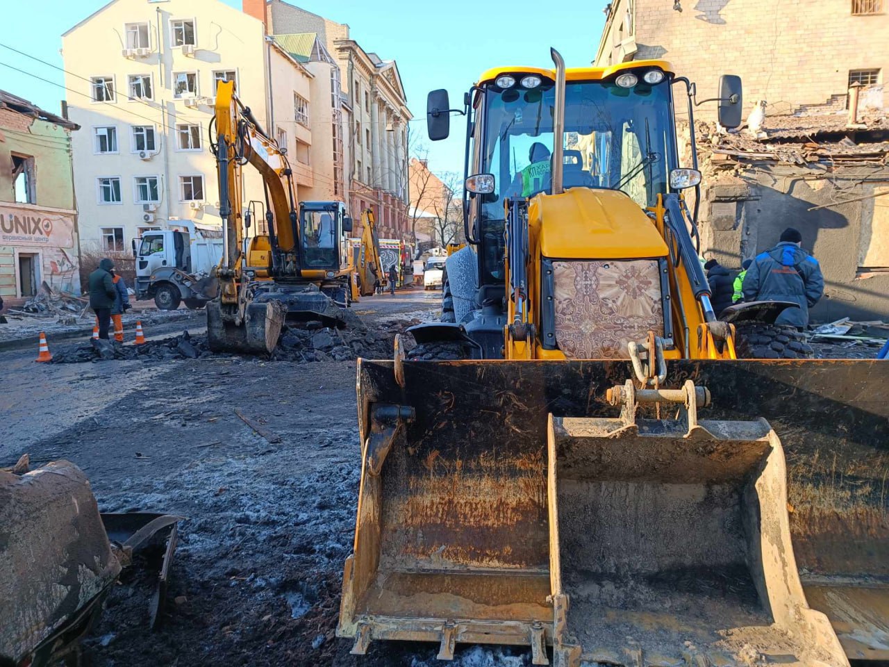 Аварію, яка виникла через ракетний удар у Харкові, усунули комунальники