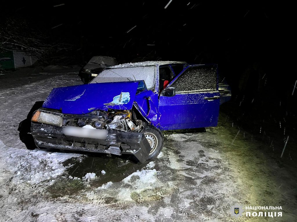 Две несовершеннолетние девушки пострадали в аварии на Харьковщине (фото)