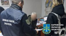 Хотів підкупити копів, щоб провести горілку в Куп’янськ: судитимуть чоловіка