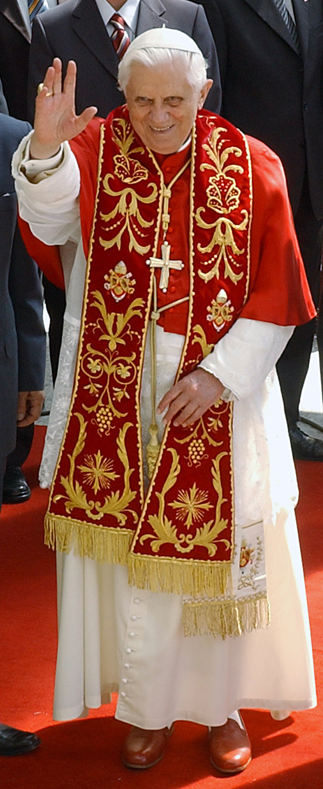 Папа Римский Бенедикт 16й