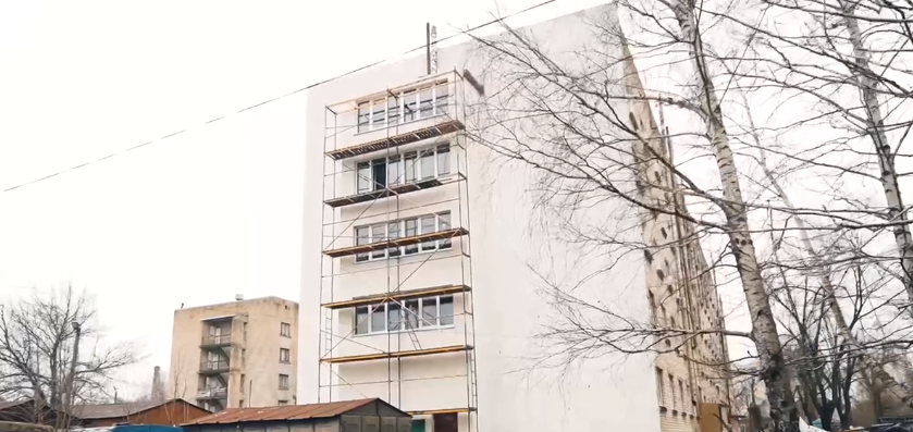 Восстановление пострадавшего поселка Старый Салтов: что отстраивают (видео)