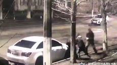Военного в Киеве ударил кирпичом и ограбил харьковчанин с товарищем (видео)