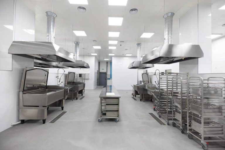 Вторая в Украине фабрика-кухня откроется на Харьковщине – Синегубов (фото)