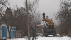Работают 6 подстанций из 11: на Харьковщине возвращают свет в село у границы