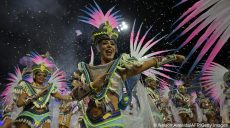 Близько 50 мільйонів жителів Бразилії беруть участь у карнавалі-феєрії (фото)
