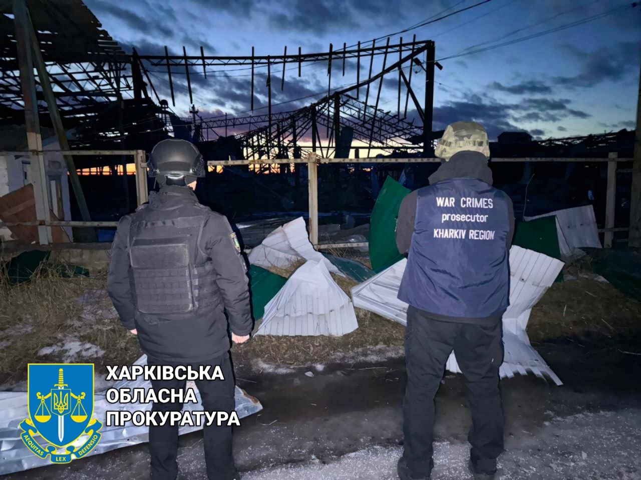 Росіяни скинули КАБ-500 по агропідприємству на Харківщині