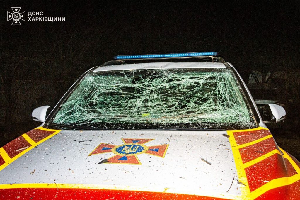 Атака БпЛА: в Харькове спасатель и коп попали под обстрел (фото)