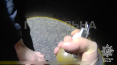«У меня чека!»: пьяный водитель в Харькове угрожал подорвать гранату (видео)