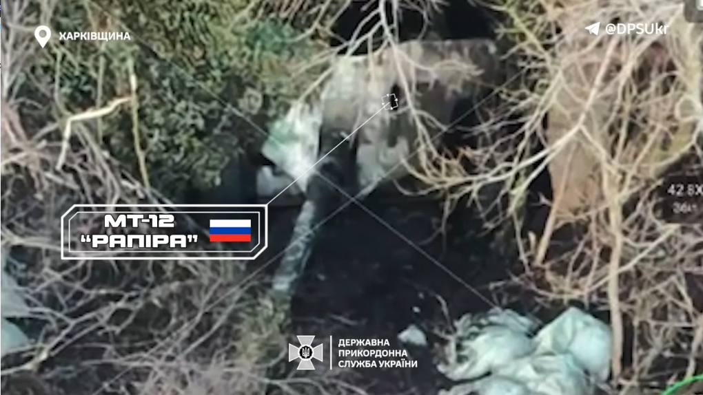Російські протитанкову гармату, БМП і засоби РЕБ знищили на Харківщині (відео)