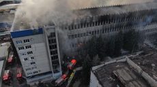 Уже пять погибших от удара по Харькову: из-под завалов достали тело мужчины