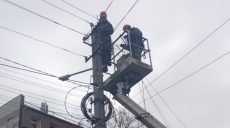 У Чугуїв повернули світло після нічного обстрілу (фото)