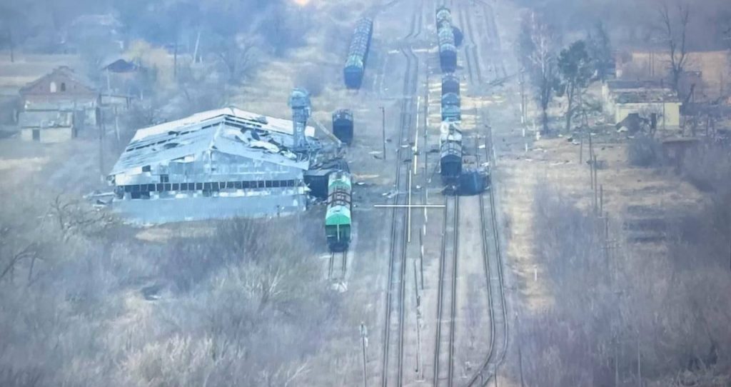 З селища на Харківщині евакуювали жителів: вночі ворог бив двічі (фото)