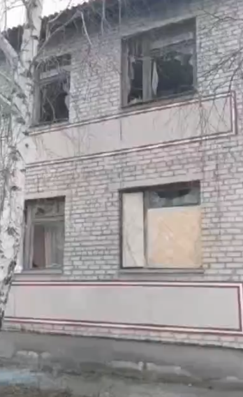 Как выглядит поврежденное ударом РФ здание облэнерго на Харьковщине (видео)