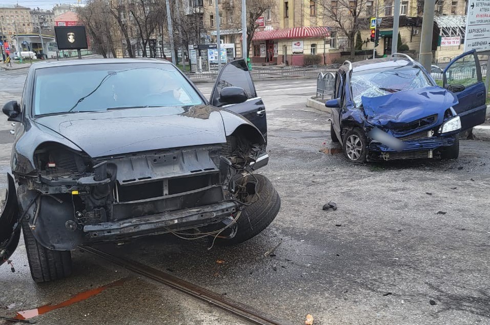 Сутки ДТП в Харькове: сообщили уже о третьей аварии с пострадавшими (фото)