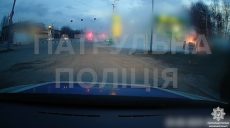 Машина загорелась на АЗС в Харькове (видео)