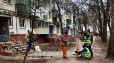Комунальники усувають наслідки «прильоту» по Харкову (фото)