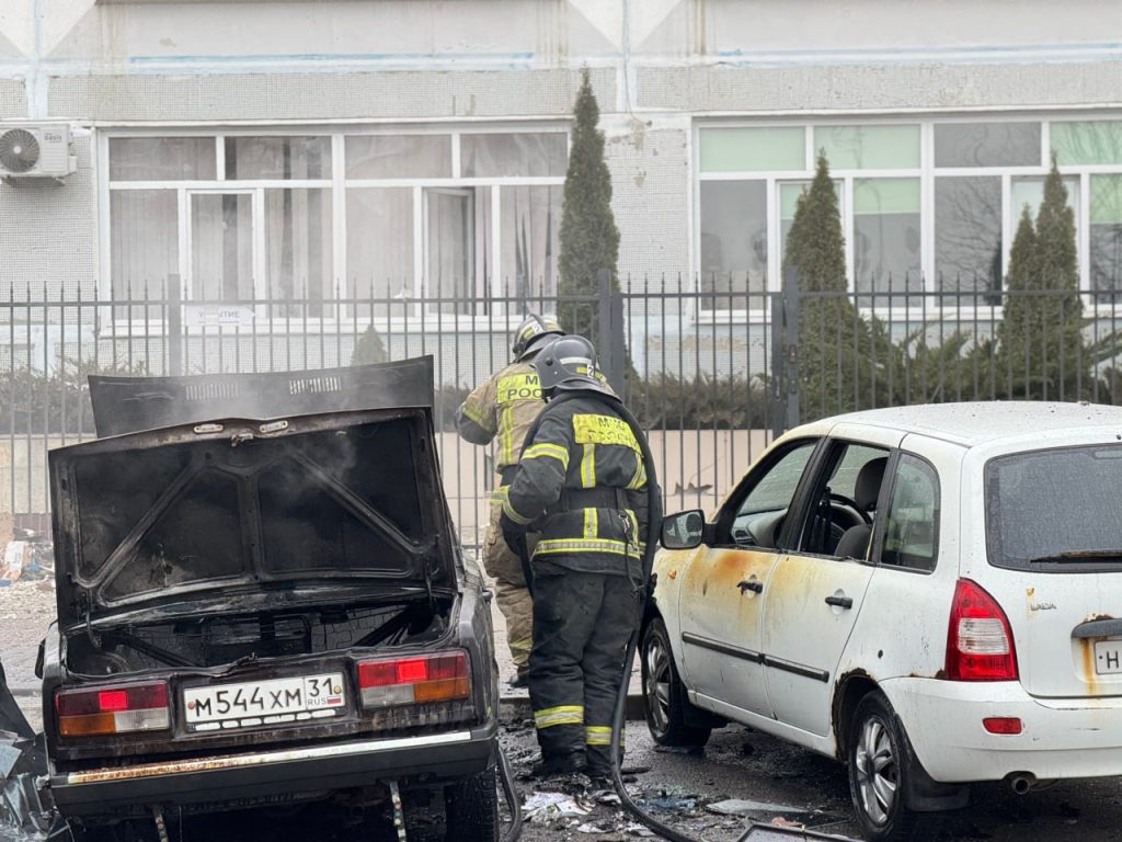 Вибухи та пожежі в Бєлгороді: масовану атаку анонсували добровольці (відео)