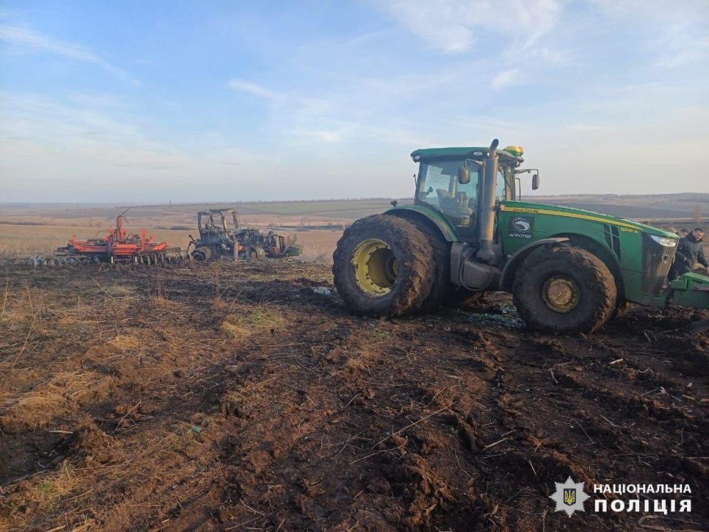 Второй трактор за два дня подорвался у одного и того же села на Харьковщине
