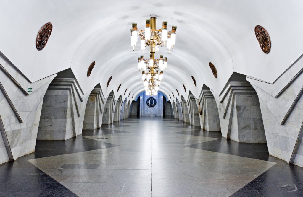 В Харькове переименовали две станции метро