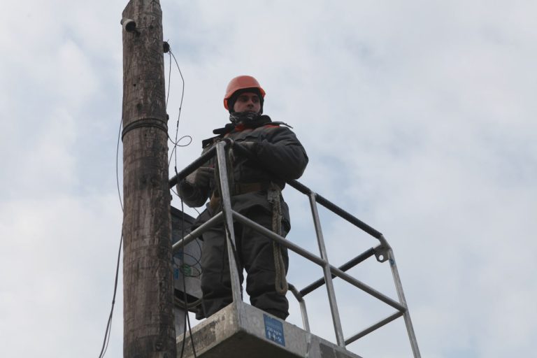 12 тысяч семей на Харьковщине без электричества из-за атаки РФ – Зеленский