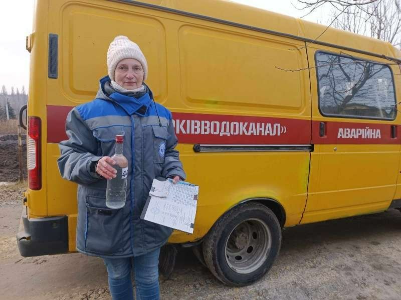 Из-за загрязнения топливом отключили воду в колонках на Котельной в Харькове
