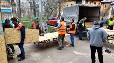 Убирают стекло и сломанные ветки: в Харькове устраняют последствия ударов РФ
