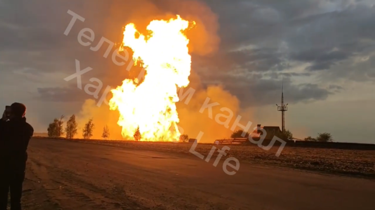 «Не в результате боевых действий»: на Харьковщине вспыхнул газопровод (видео)