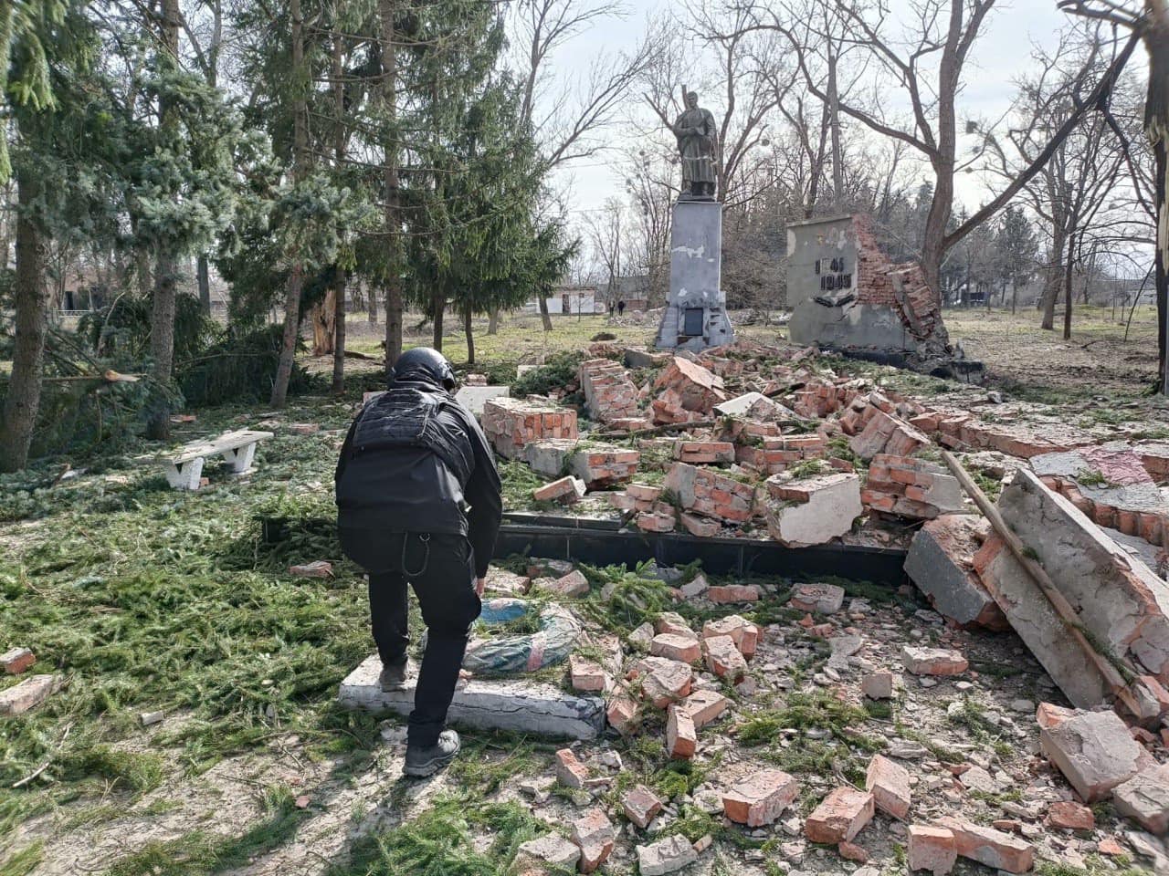 розбили меморіал загиблим у Другій світовій у Боровій