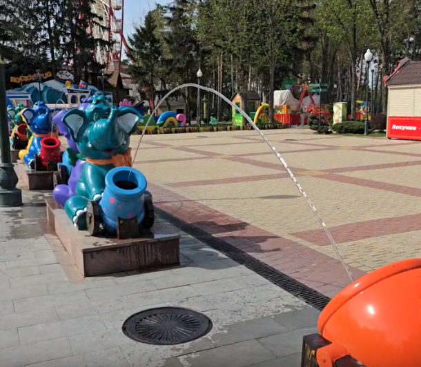 Фонтан «Слонята» заработал в Центральном парке Харькова (видео)