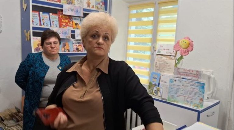 Дитині з Харкова відмовили у бібліотеці Тернополя, директорка все заперечує