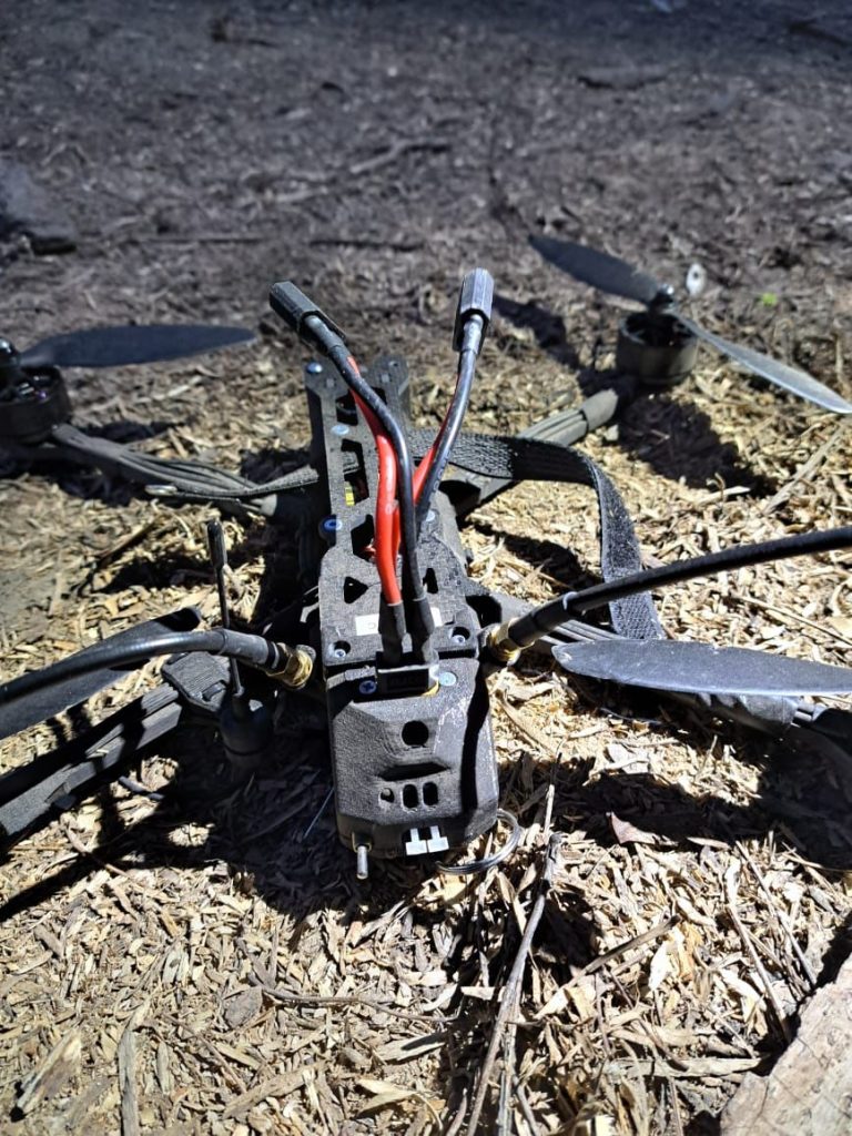 Пять российских дронов «приземлили» пограничники на Харьковщине (фото)