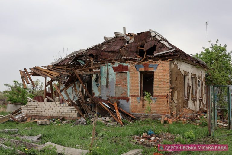 Пошкоджені 90% домів: який вигляд має прикордонна Козача Лопань на Харківщині