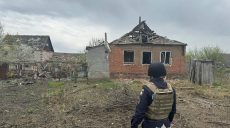 На Волчанск сбросили три КАБа: пострадал мужчина, ехавший на велосипеде (фото)