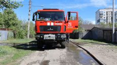 Мужчина погиб на пожаре в Харькове, еще одного и ребенка спасли (фото)