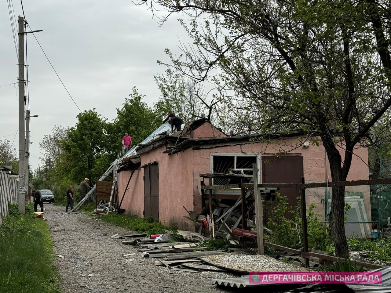 наслідки удару КАБ по Дергачах під Харковом