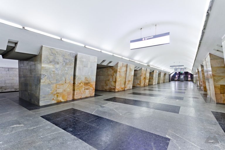 Перейменування метро “Південний вокзал” і вулиць пропонує обговорити мерія