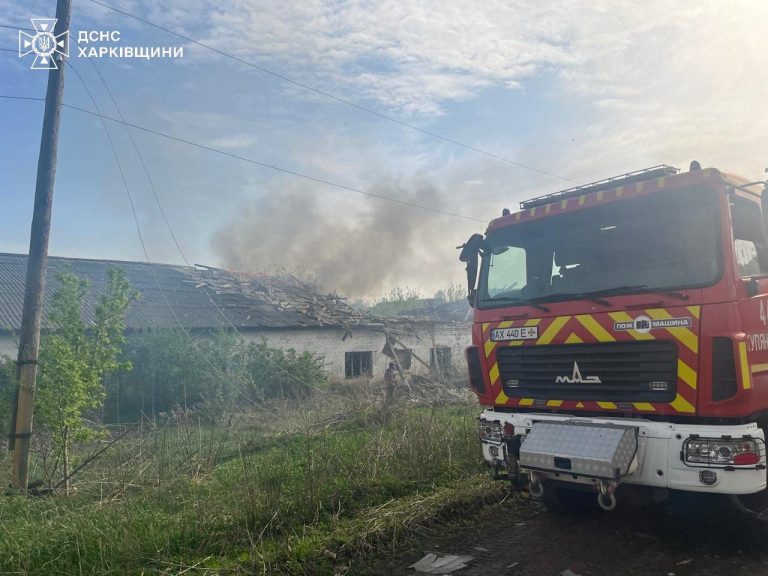Росіяни вдарили авіабомбою по фермі у Харківській області