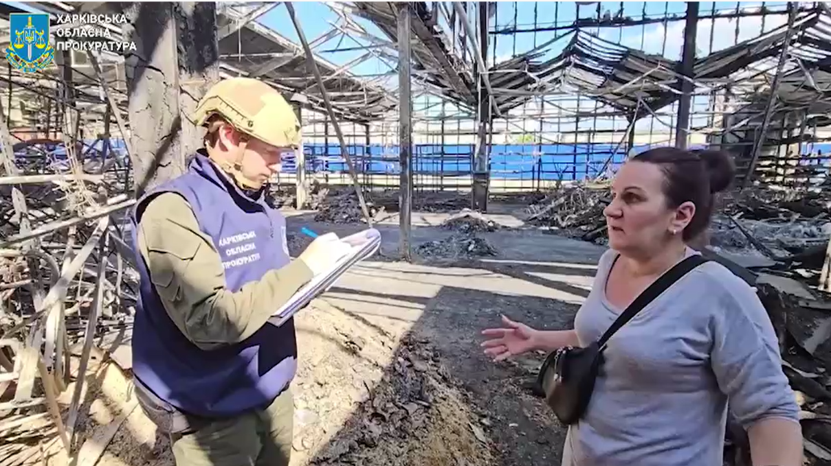 Вибухали банки з фарбами, а не боєприпаси – продавчиня “Епіцентру” в Харкові