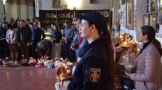 Пасха в Харькове: в церквях святят куличи, Терехов призвал помнить об угрозах
